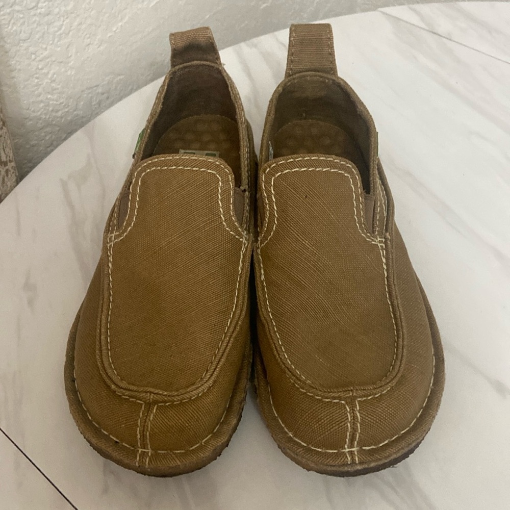 Simple Shoes, Size US Men’s 9
